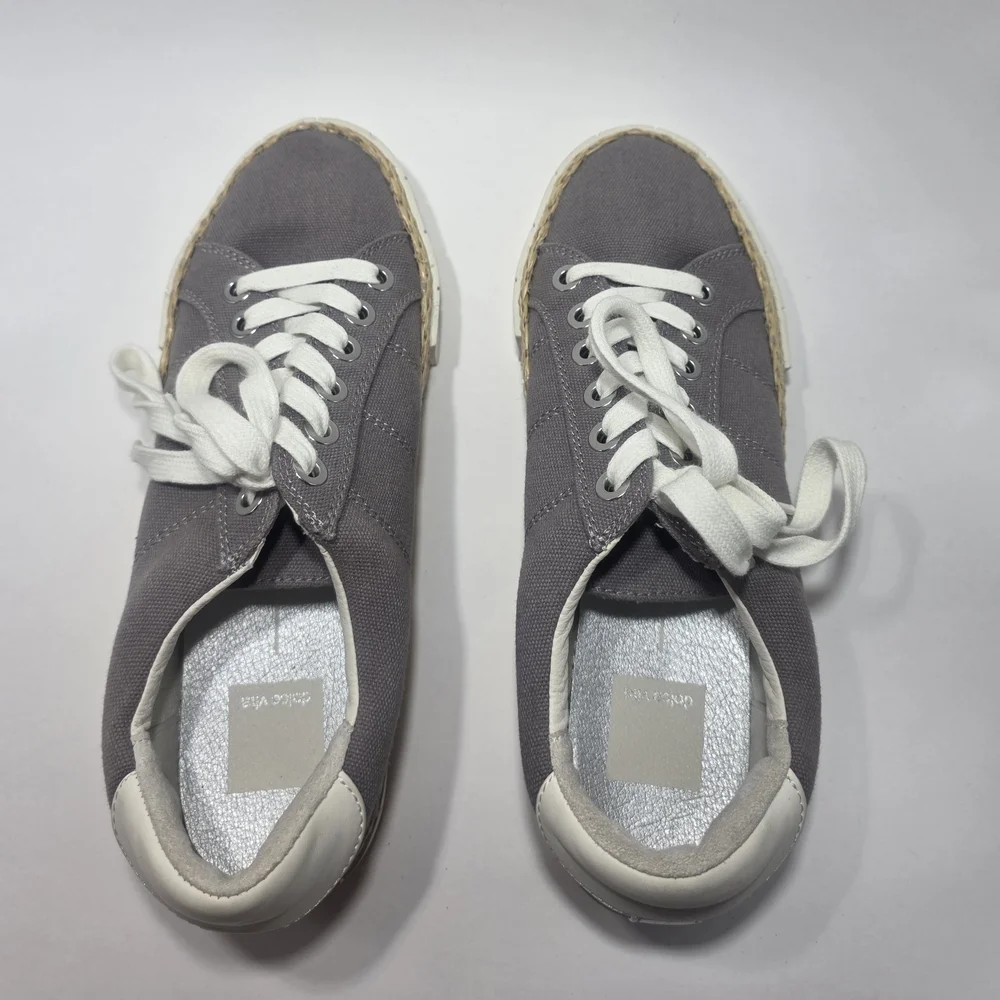 Dolce Vita Women’s Gray Canvas Lace-Up Sneakers Size 6.5M Casual Comfort Shoe